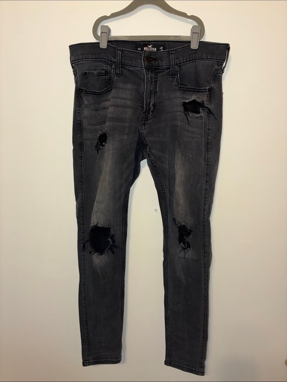 Hollister Men's Washed Black Ripped Skinny Jeans